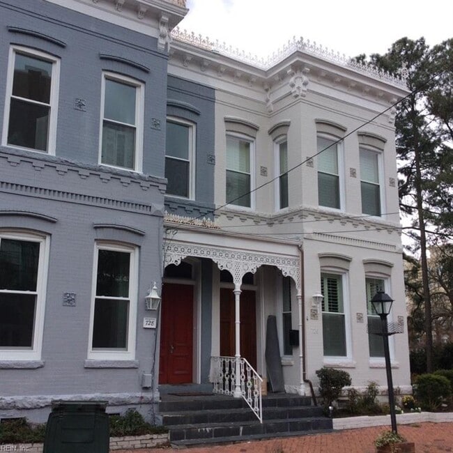 Building Photo - 728 Yarmouth St