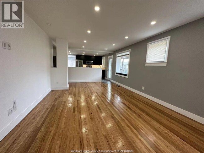 Building Photo - 1112 Eastlawn