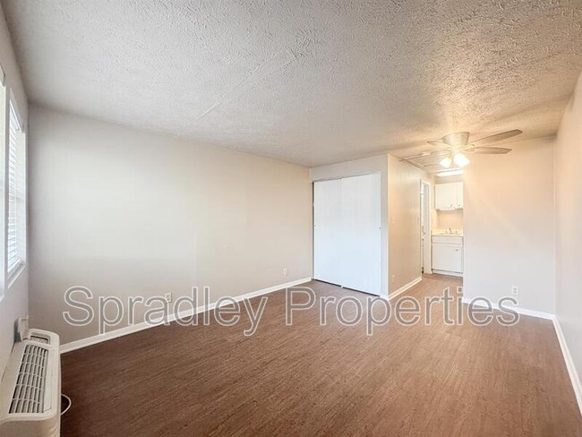 Building Photo - 608 John Paul Jones Dr