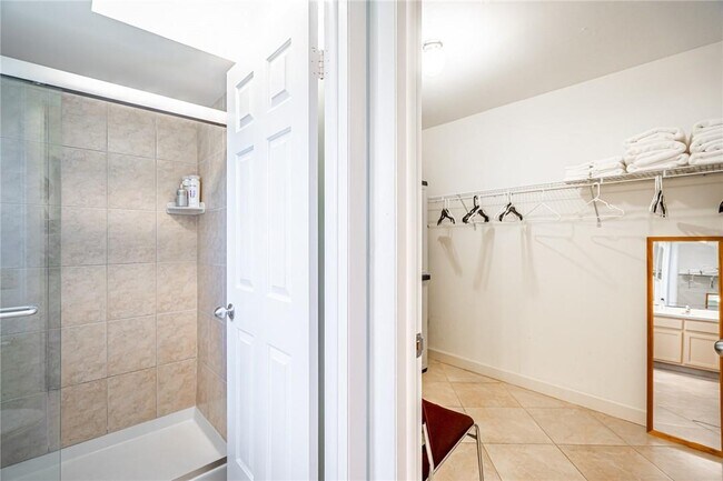 Building Photo - 225 Deer Creek Blvd