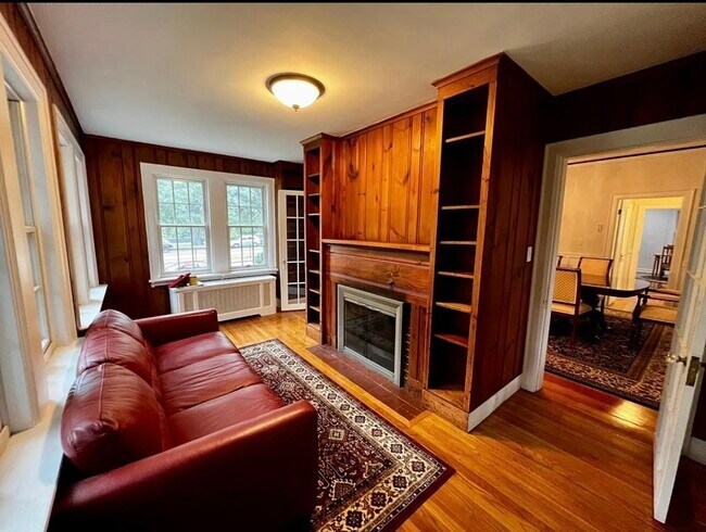 Building Photo - 160 Arborway