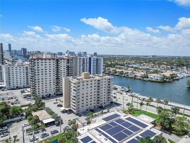 Building Photo - 1401 S Ocean Dr