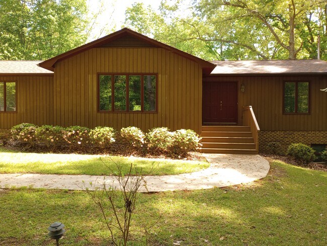 Front View - 201 Neill Farm Rd