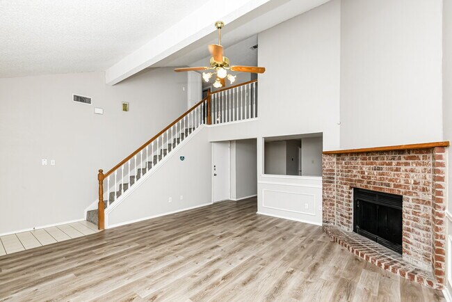 Foto del edificio - 5004 Flat Creek Dr