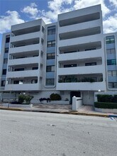 Building Photo - 6725 Harding Ave