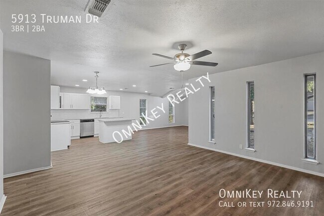 Foto del edificio - 5913 Truman Dr