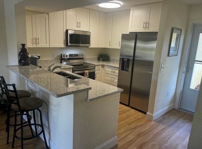 Building Photo - 8264 Key Royal Cir