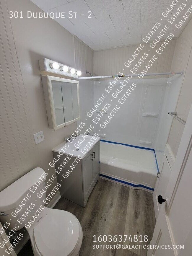 Building Photo - 301 Dubuque St