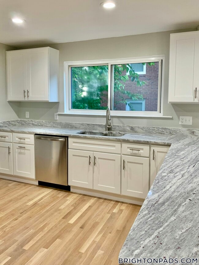 Building Photo - 232 Corey Rd