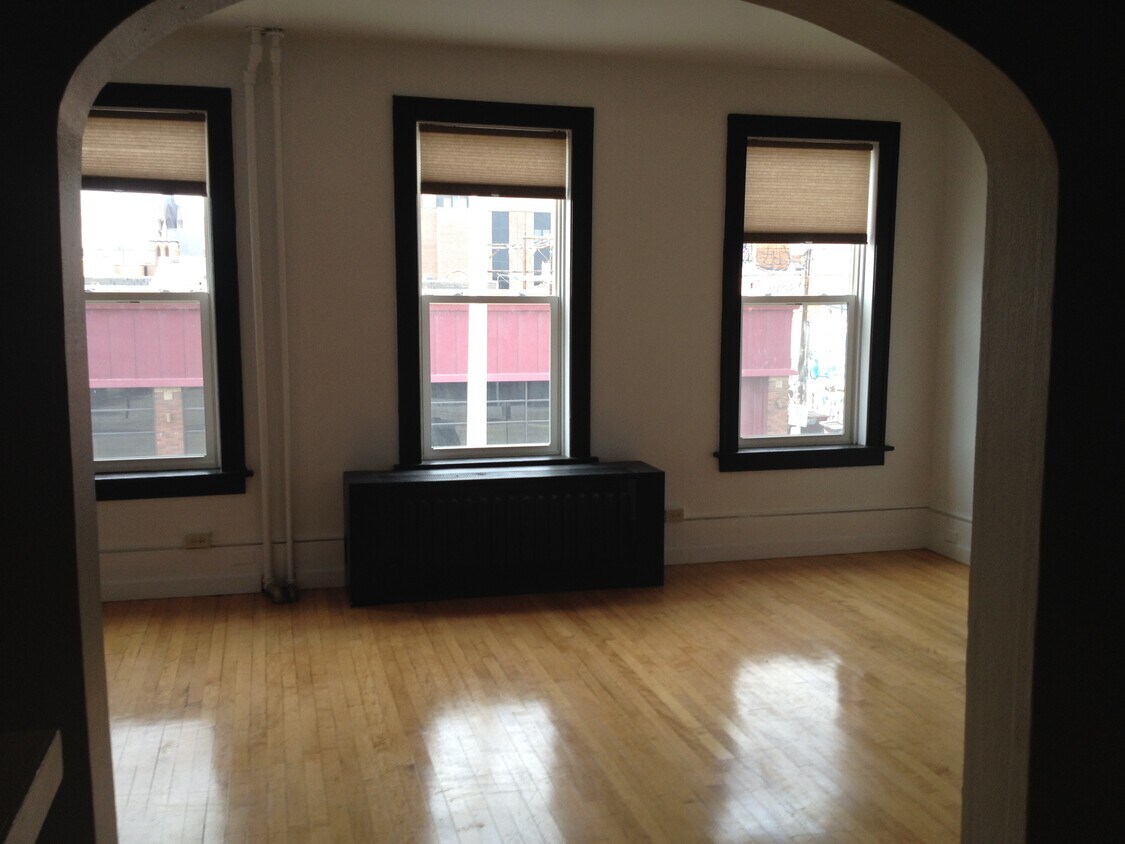 Building Photo - 3018 1st Ave N
