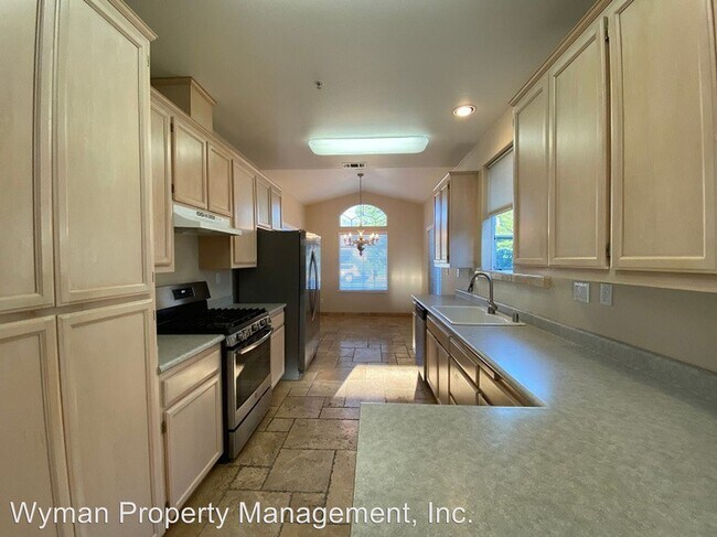 Building Photo - 3 br, 2 bath House - 7 Michael Way