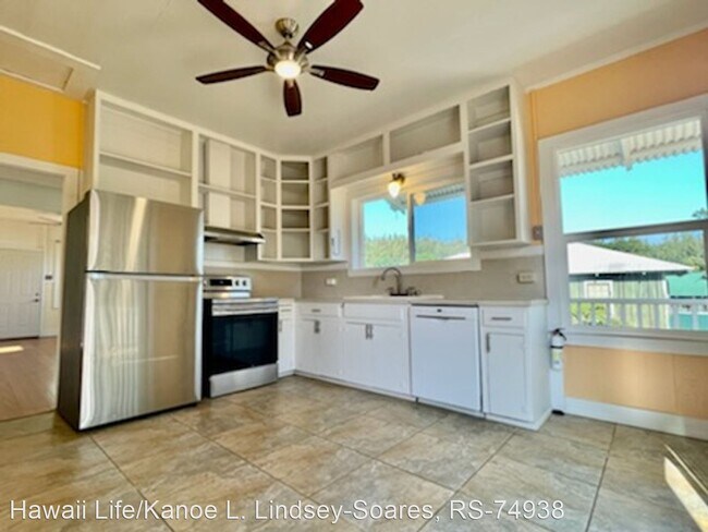 Building Photo - 3 br, 1 bath House - 45-102 Pikonia Loop
