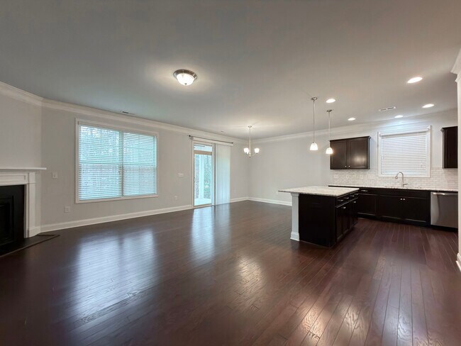 Foto del edificio - 7336 Birchshire Dr