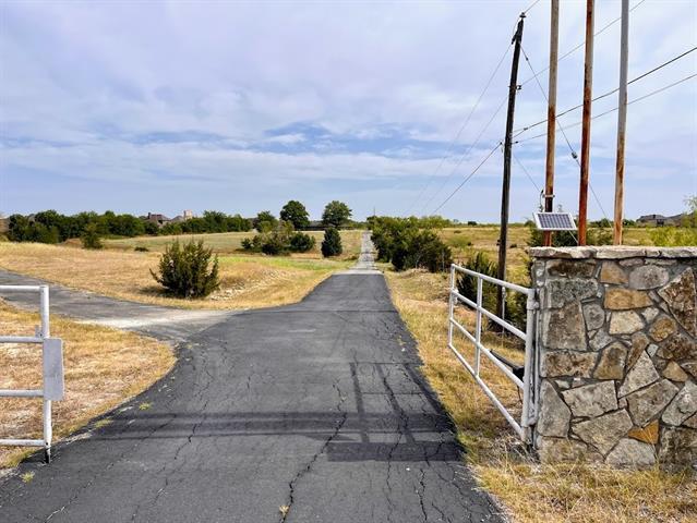 Building Photo - 203 FM 1187