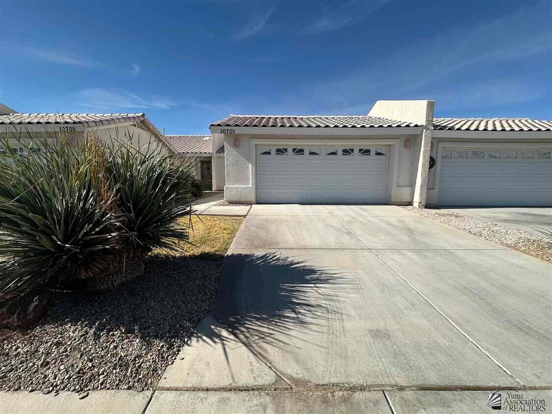 10701 34th St, Yuma, AZ 85365 Condo for Rent in Yuma, AZ