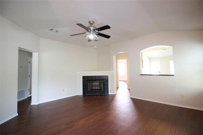 Foto del edificio - 3100 Port Anne Way