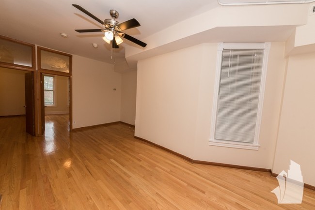 Foto del edificio - 1208 W Wrightwood Ave