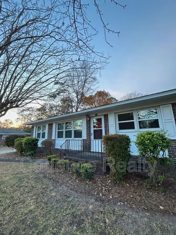 Photo - 408 Lynette Drive