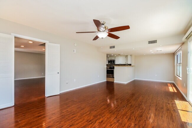 Foto del edificio - 1537 E Laurel Ave