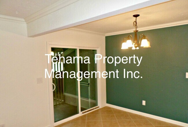 Foto del edificio - Charming 3 bedroom 1 bath with spacious bo...