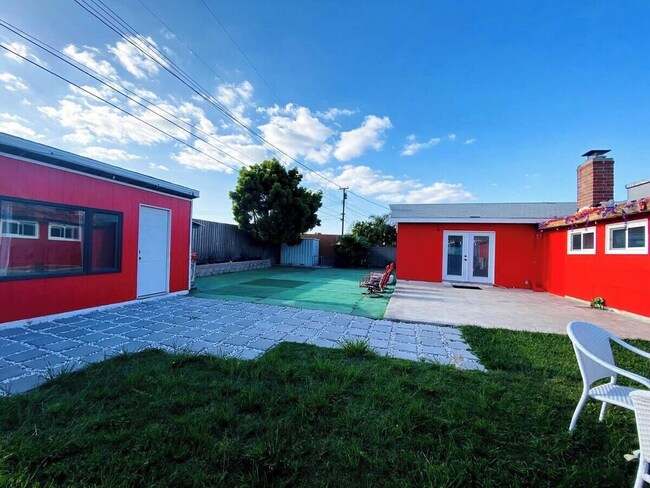 Foto del edificio - 8871 Belmont St