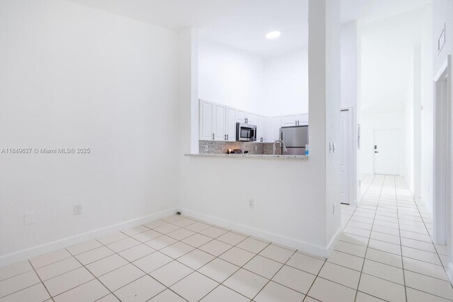 Foto del edificio - 1663 SE 27th Dr