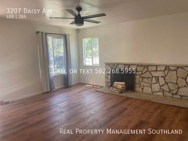 Building Photo - Remodelled 4 Bedroom Home Plus Office with...