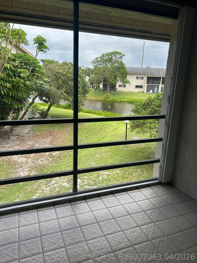 Foto del edificio - 3001 SE Aster Ln