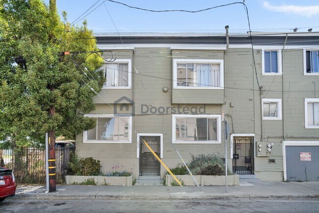 Building Photo - 1808 Filbert St