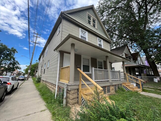 Building Photo - 4420 Bush Avenue, Unit 1