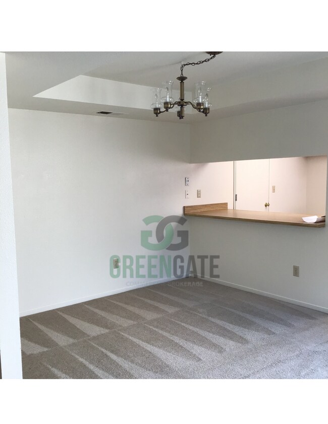 Building Photo - 941 Claremont Ct