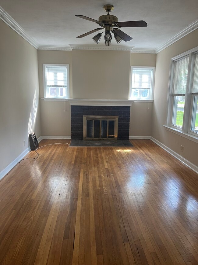 Living room - 18 S 21st Street