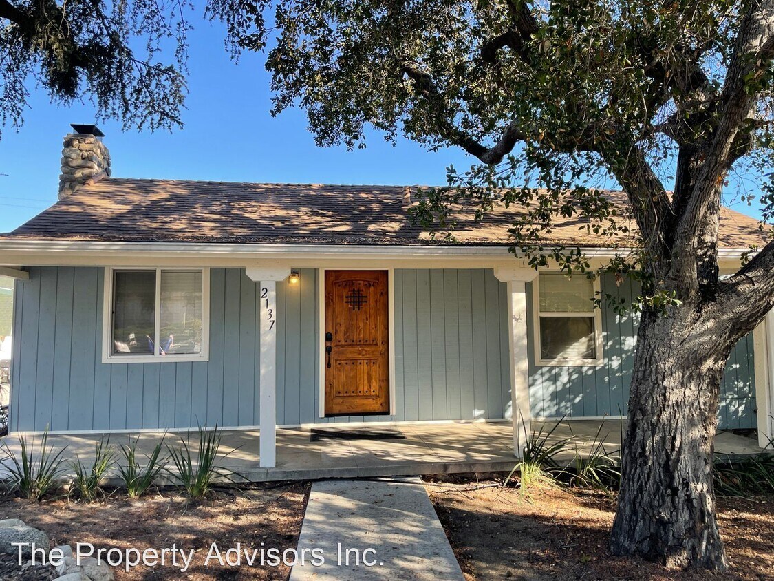 2 br, 1 bath House 2137 Glenada Ave House Rental in La Crescenta