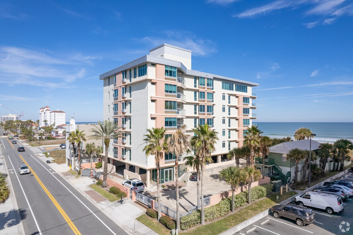 Water's Edge Apartments in Jacksonville Beach, FL