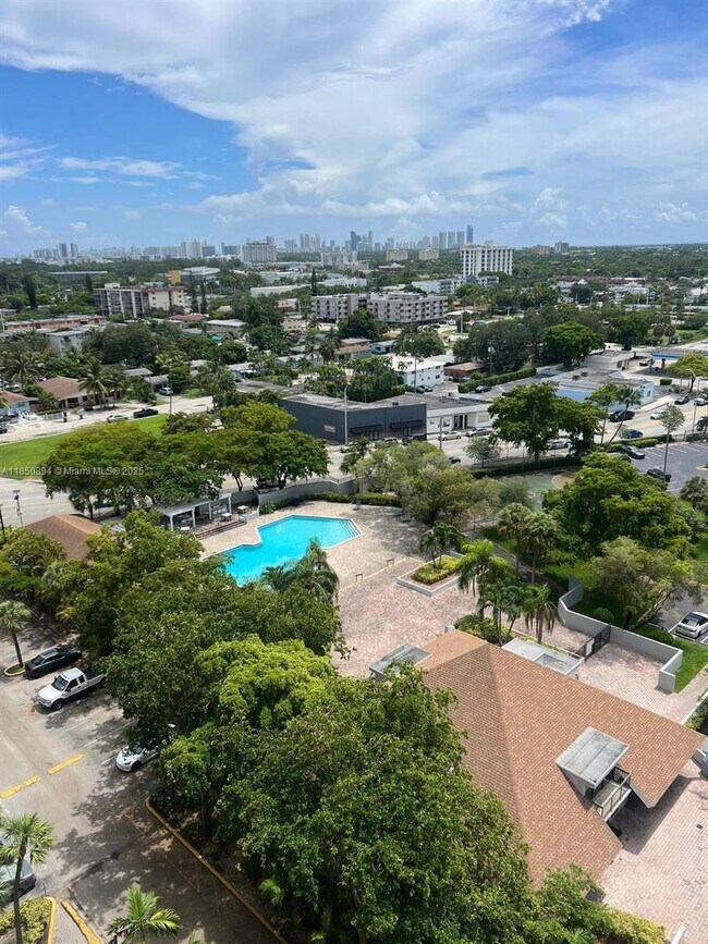 Foto del edificio - 1470 NE 123rd St