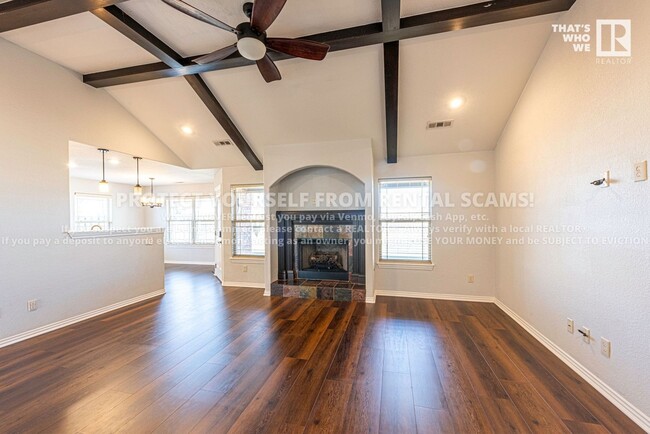 Building Photo - 3705 W Amour Dr