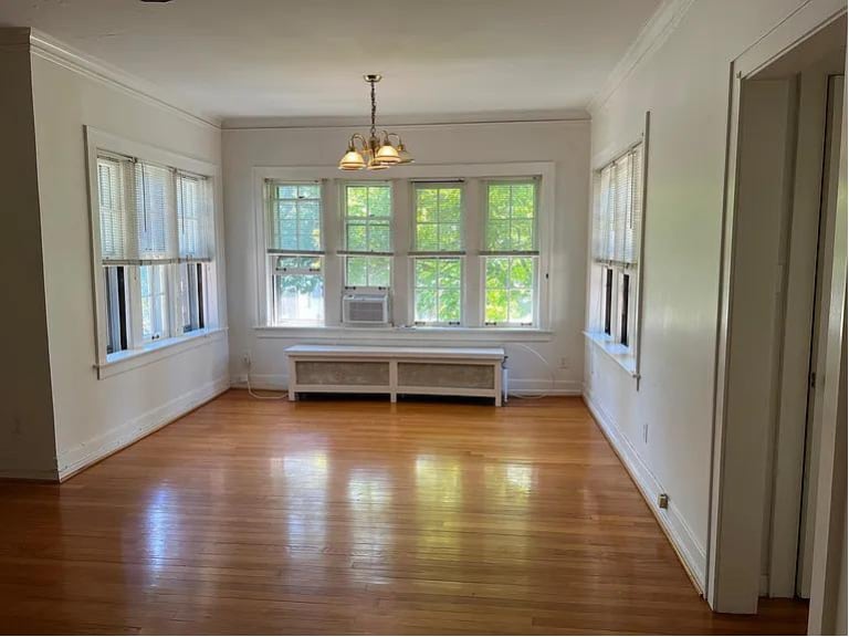 58 Lincoln Ave, Riverside, IL 60546 Apartments in Riverside, IL