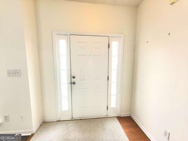 Foto del edificio - 619 Kenridge Way