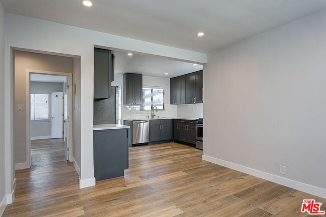 Building Photo - 2845 Redondo Blvd