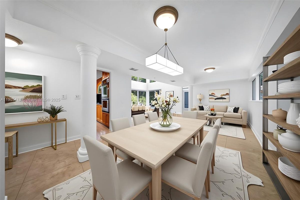 Foto del edificio - 4000 Alhambra Cir