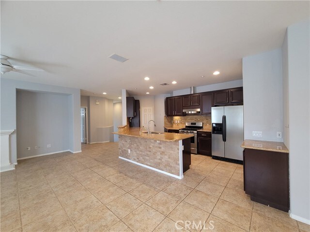 Building Photo - 74 Rosenblum