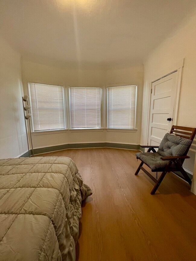 Foto del edificio - Lake Merrit Rental