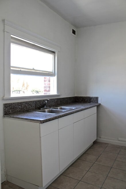 Building Photo - EBA