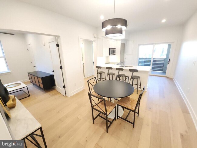 Foto del edificio - 8610 Evergreen Pl