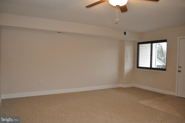 Foto del edificio - 4141 Meadowland Ct