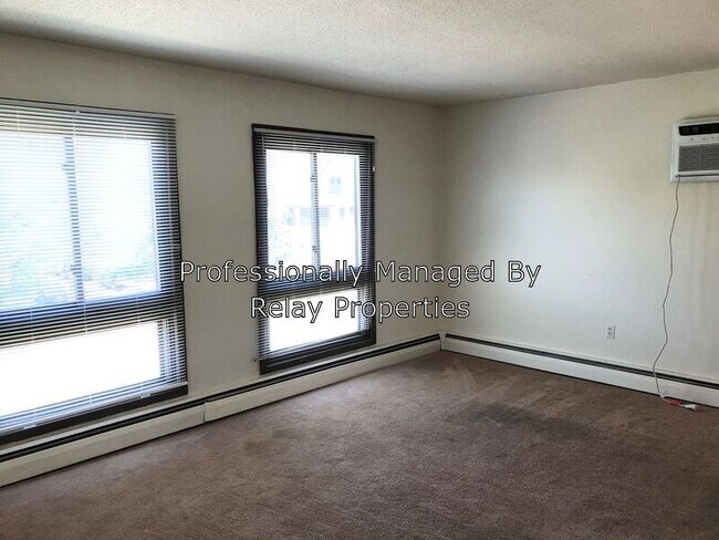 Foto del edificio - 2500 Colfax Ave S