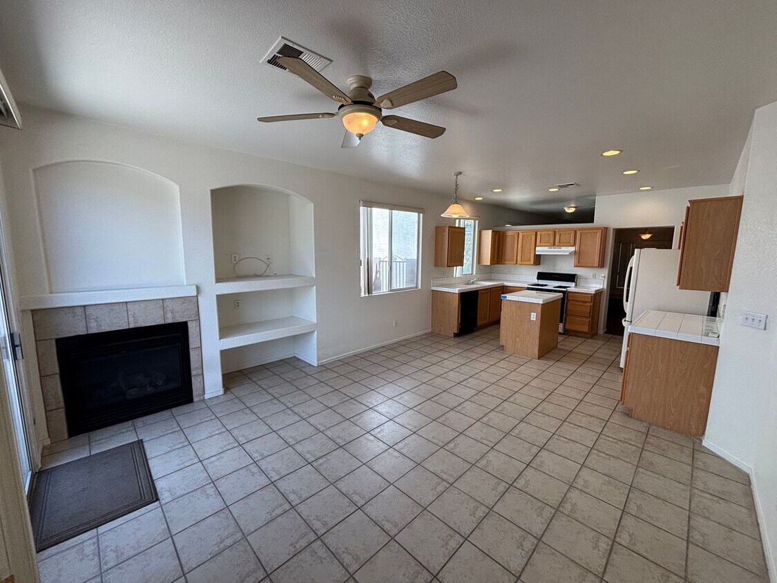 Foto del edificio - Beautiful 3Bed/2Bath Single Story Home loc...