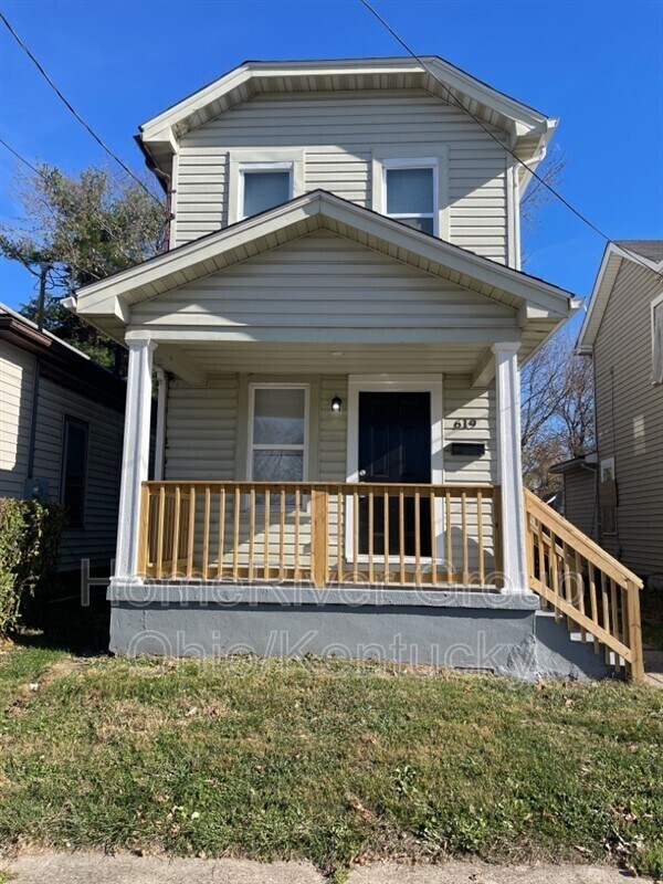 Primary Photo - 619 Cleveland St