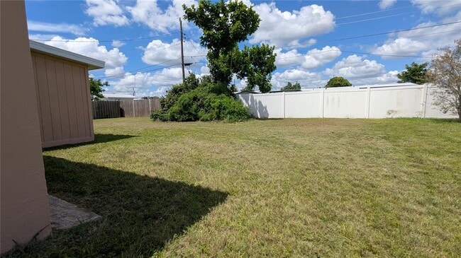 Foto del edificio - 21298 Percy Ave