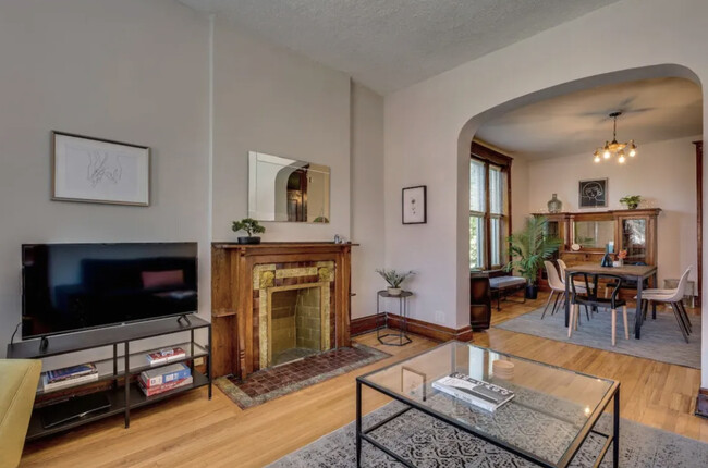 Foto del edificio - 2701 W Haddon Ave